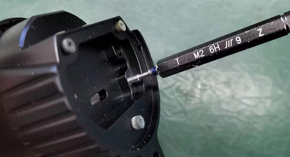 What are the Risks After the Threads of CNC Machined Parts can Pass the Stop Gauge?