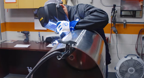 4943 Aluminum welding wire is used for welding parts