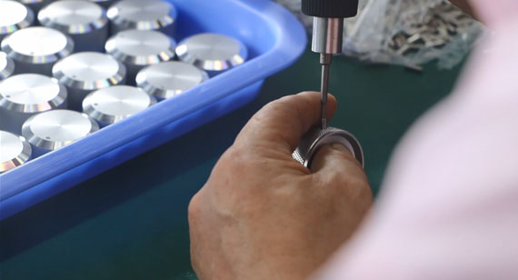 Assembly & Functional Testing for CNC Machined Knobs Assembly & Functional Testing for CNC Machined Knobs